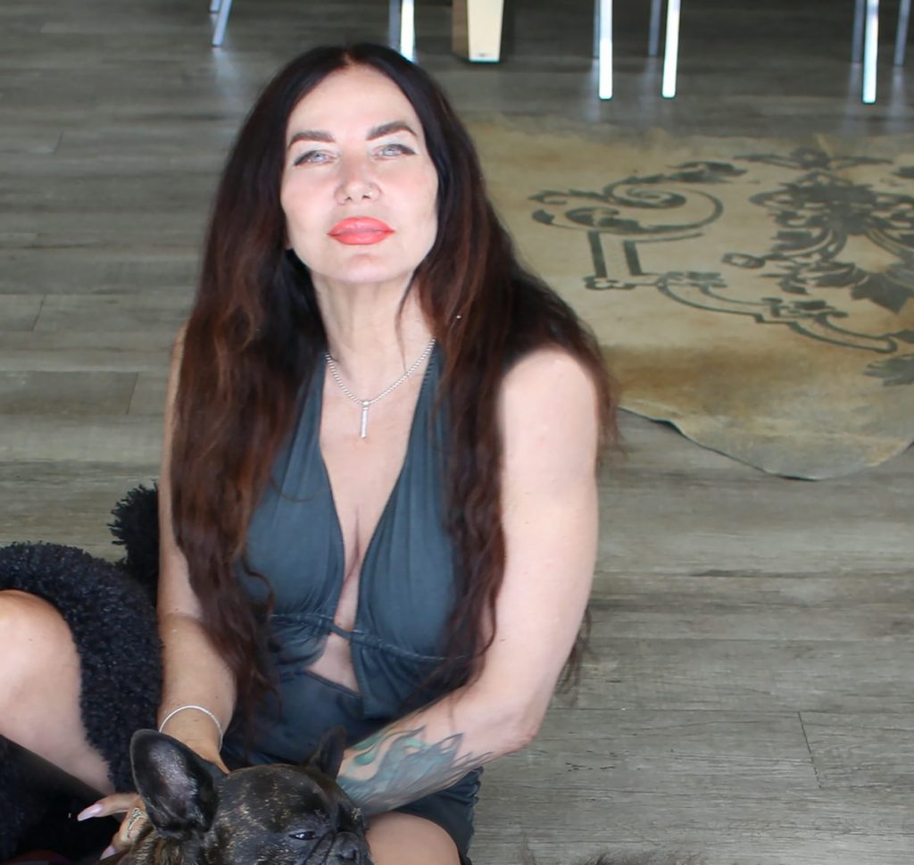 02-Betty-Moon-small-Socallife-FFF-photo-w-dogs-2-may26 optimized